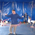 circus man hula hooping
