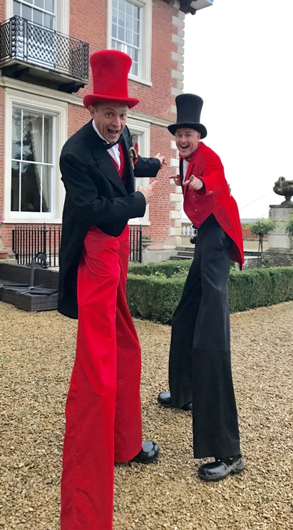 greatest-showman-stilt-walkers